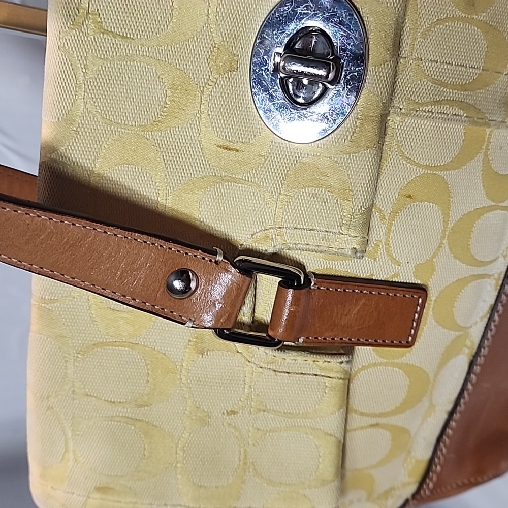 Coach VTG Hampton Signature satchel bag, yellow color - Picture 5 of 16